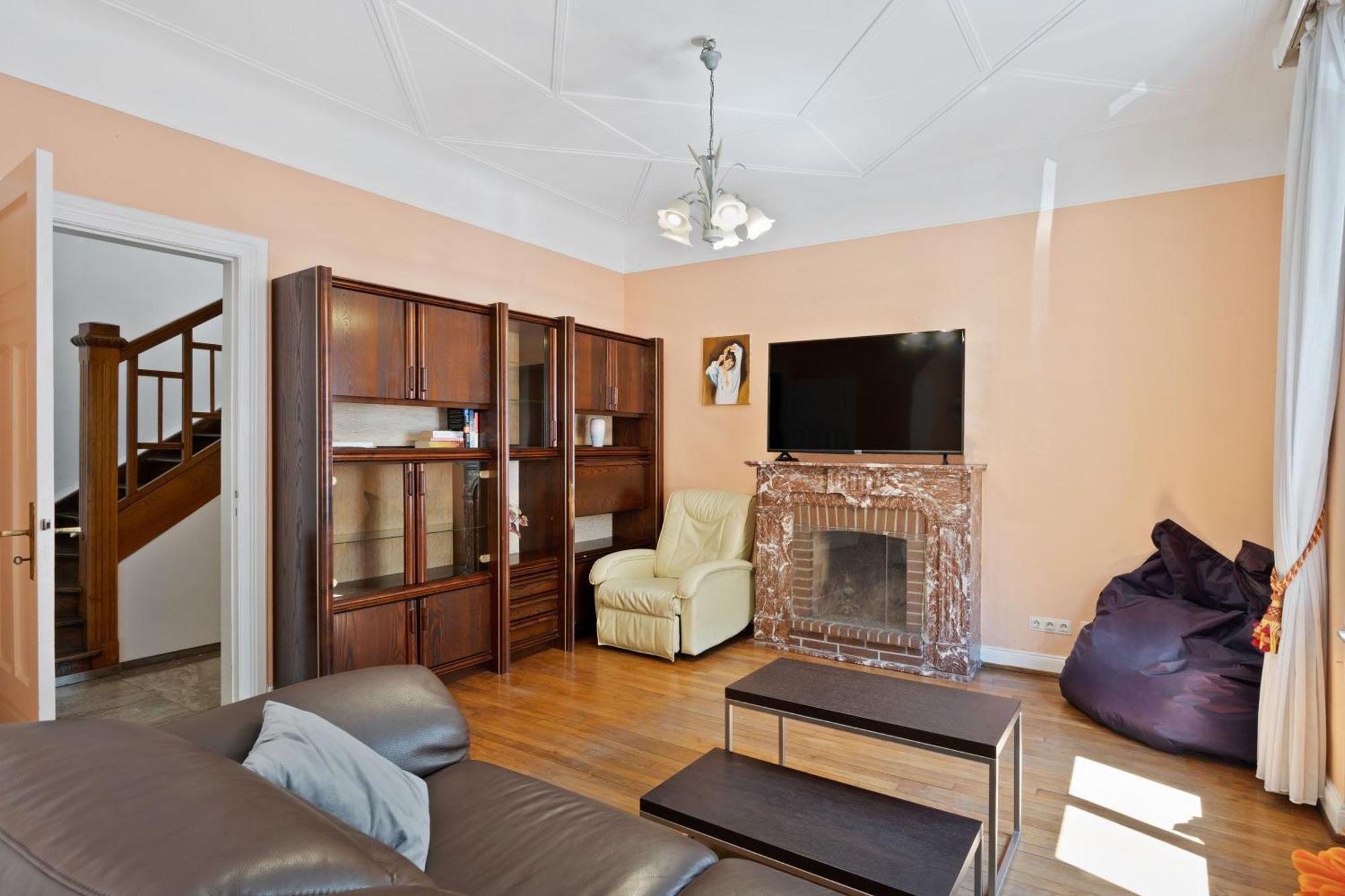 Cozy Townhome Near City Center Free Parking & Wi-fi *